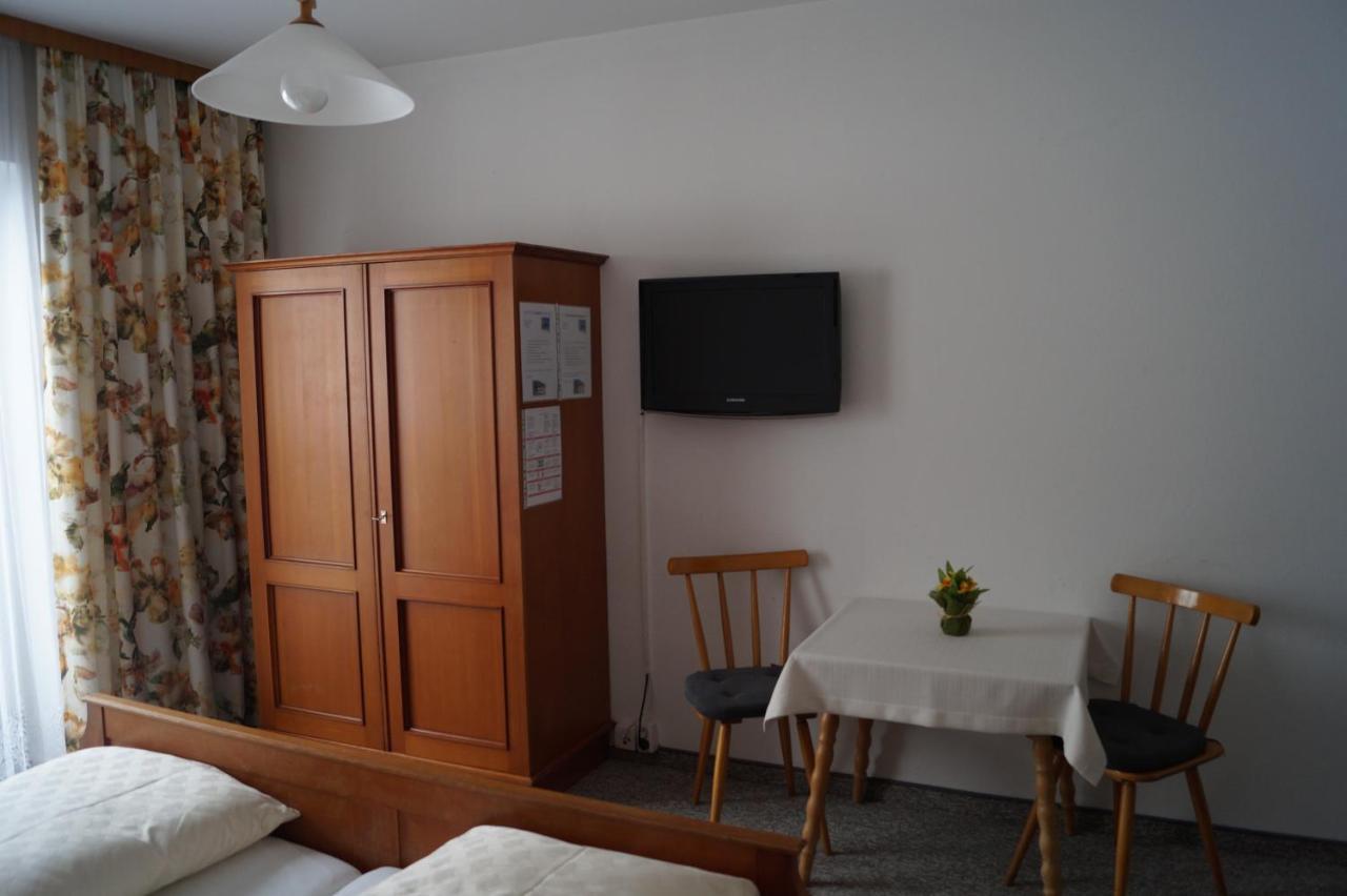 Bauernhof Grieslehen Bed & Breakfast ลีโอกัง ภายนอก รูปภาพ
