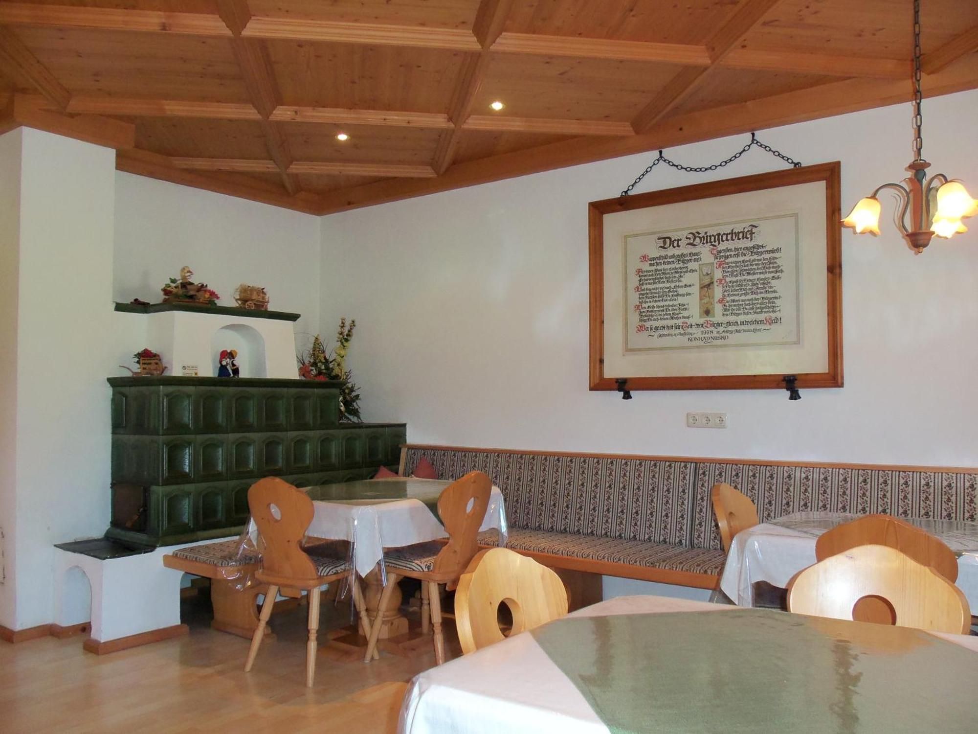 Bauernhof Grieslehen Bed & Breakfast ลีโอกัง ภายนอก รูปภาพ